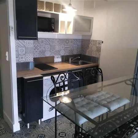 Climatise Et Calme, Proche Centre Et Apartament Mandelieu